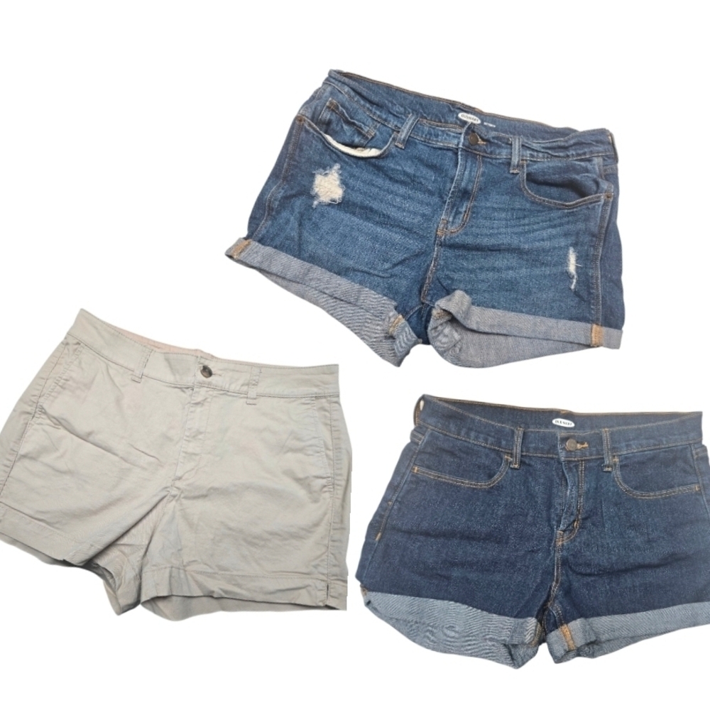 Lot of 3 Women's 8 Old Navy Shorts